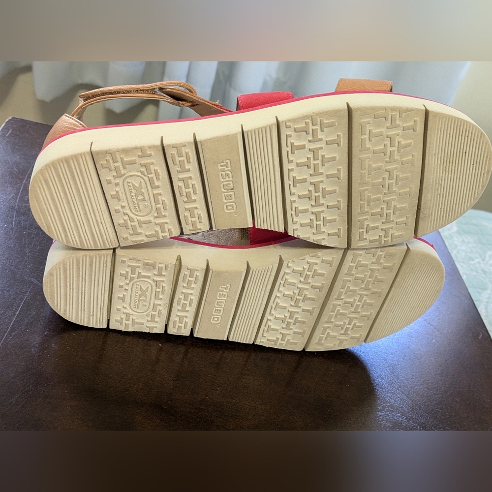 Tsubo Leather Gladiator Sandals. Size 8 - Picture 9 of 9
